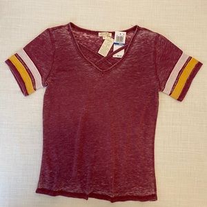 Ladies burgundy t-shirt